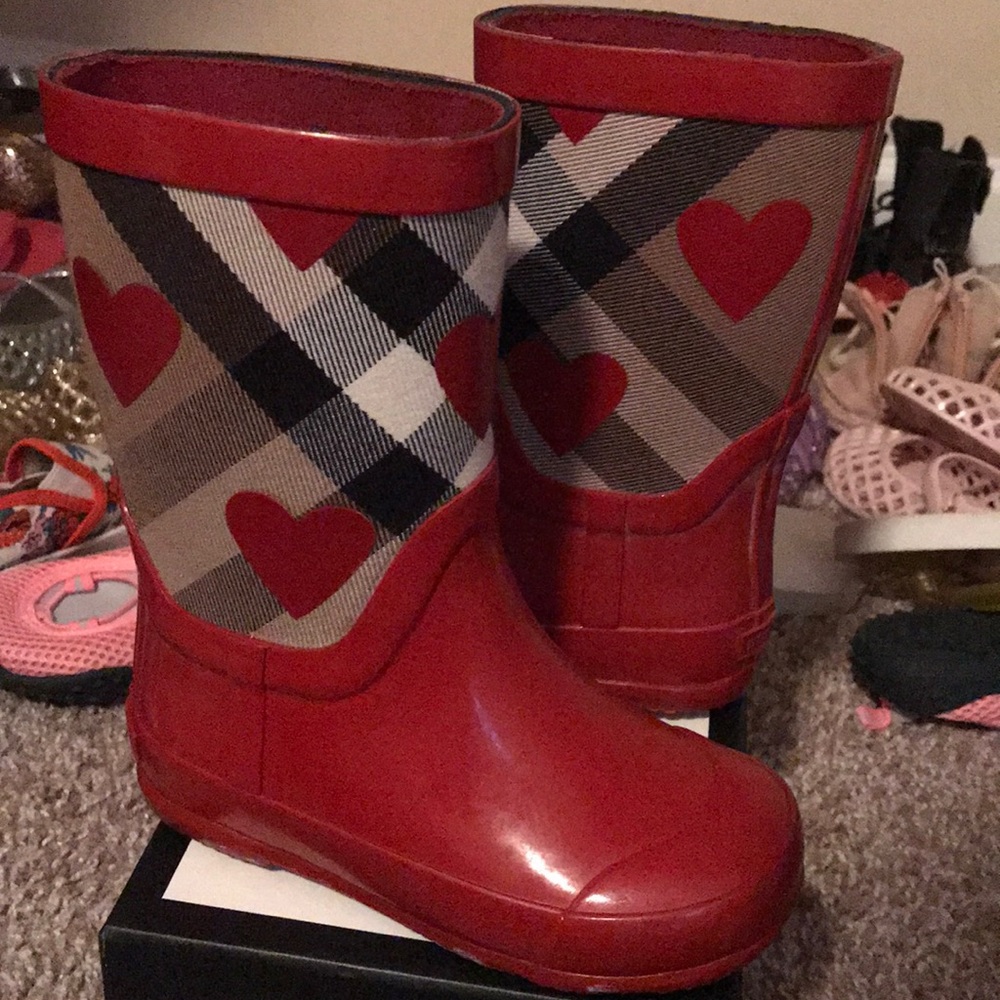 Children’s Red Burberry Boots/w Hearts